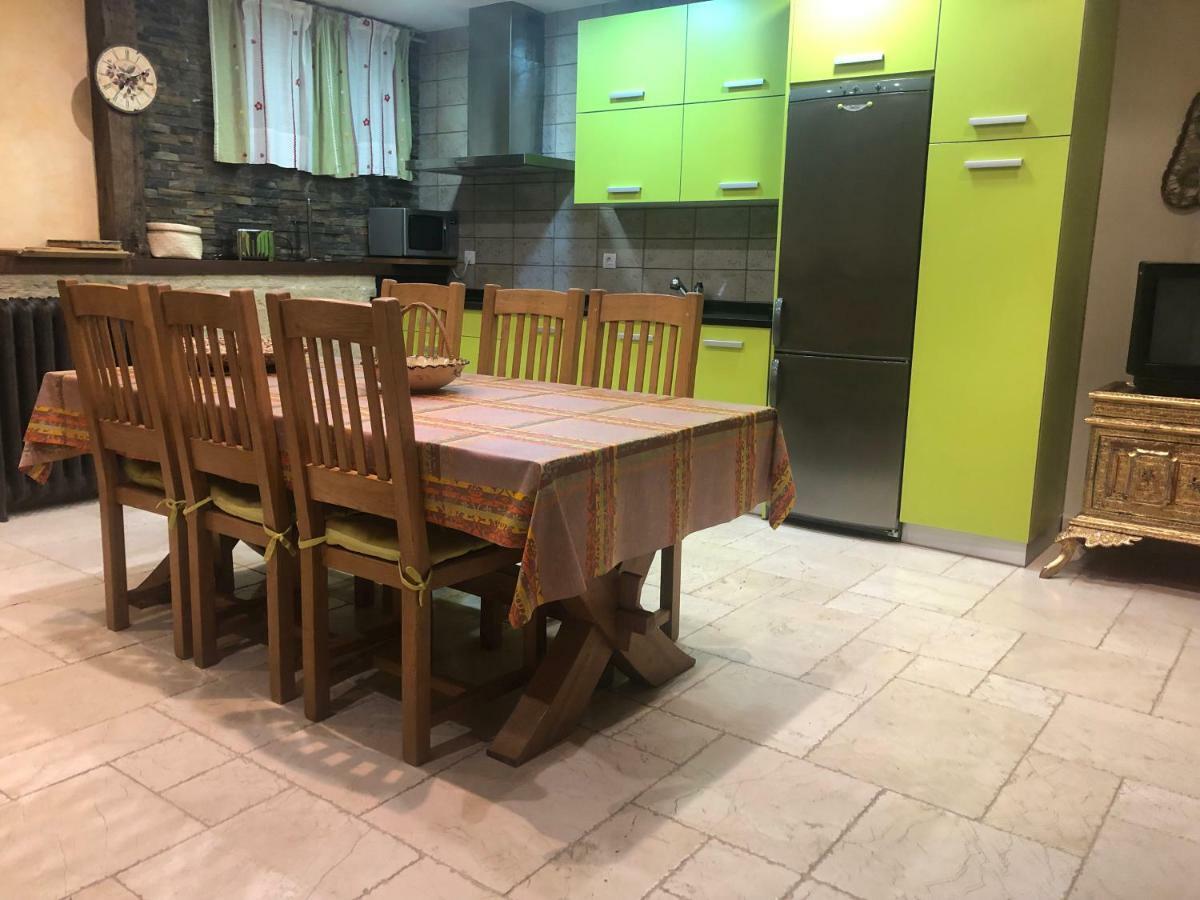 Apartamento Con Jardin Ескарай Екстериор снимка