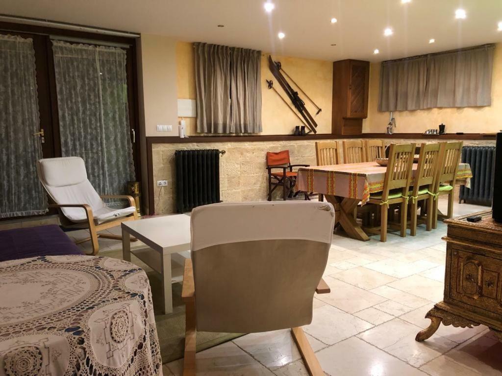 Apartamento Con Jardin Ескарай Екстериор снимка